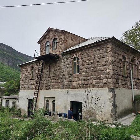 Tumanyan Bathhouse Hostel Екстер'єр фото
